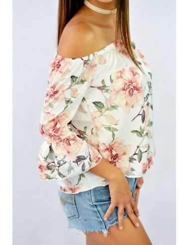 Blusa hombros descubiertos seda manga campana floreada