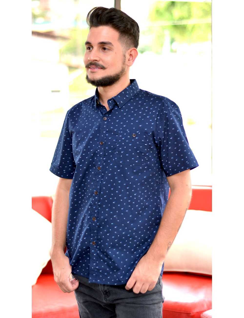 Camisa azul manga corta estampado celeste