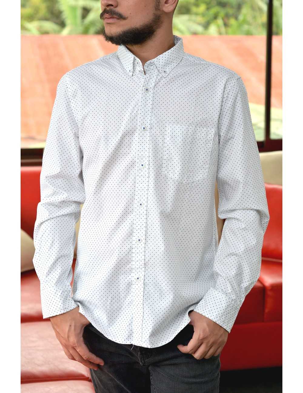 Camisa blanca manga larga con puntos negros