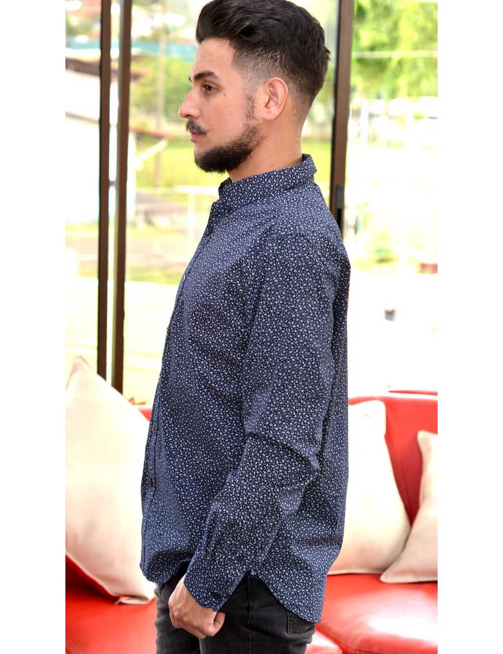 Camisa manga larga azul con estampado flores