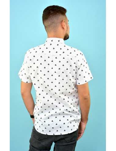 Camisa blanca estampado barcos negros