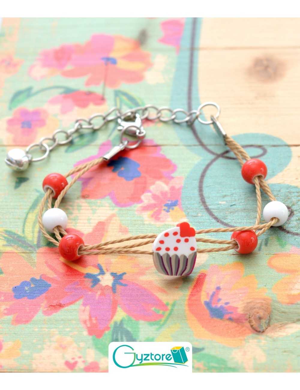 Pulseras con dijes de porcelana