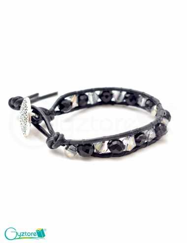 Brazalete de cuero negro con cristales morados