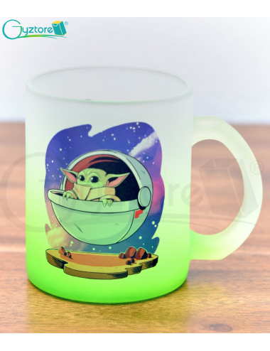 Taza glaseada verde diseño Baby Yoda