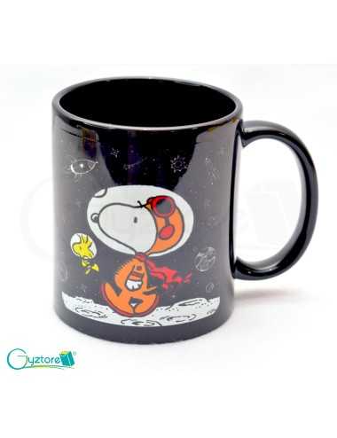 Tazas negras diseño de Snoopy